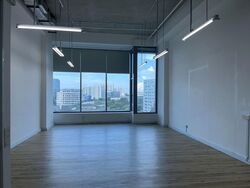 Arc 380 (D8), Office #612396401